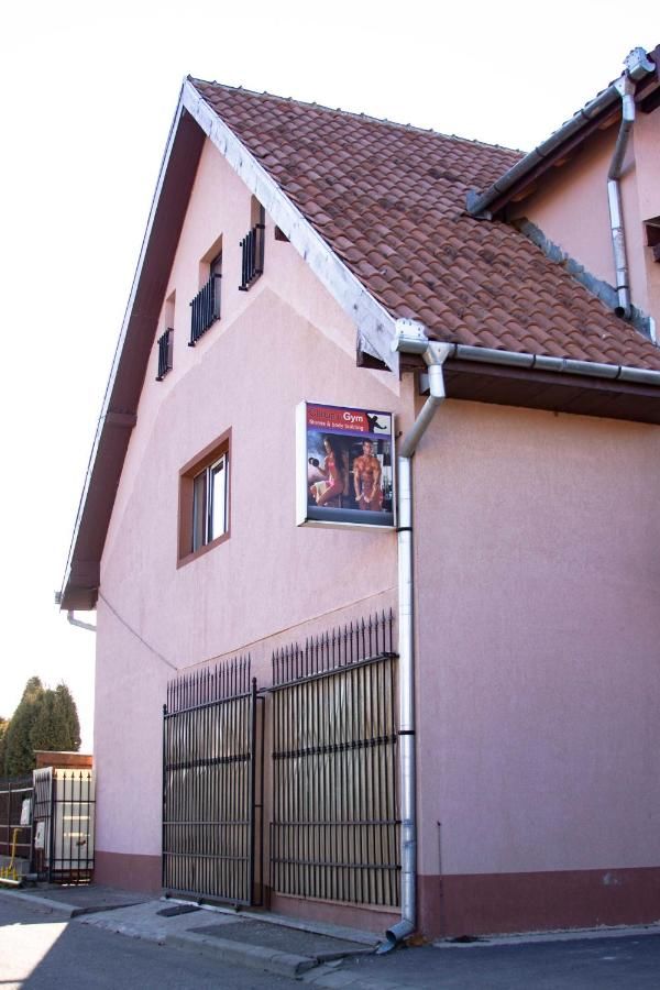 Хостелы Sport Hostel Cluj Клуж-Напока-6