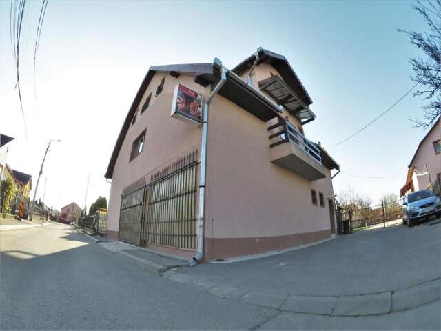 Хостелы Sport Hostel Cluj Клуж-Напока-7